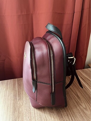 Beden Guess Bordo Sırt Çantası/Askılı Çanta