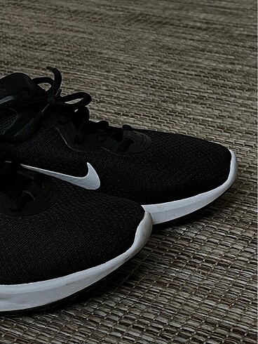 37 Beden siyah Renk Nike kadın ayakkabı revolution 6 NN
