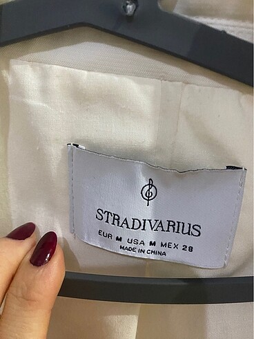 m Beden beyaz Renk Stradivarius ceket