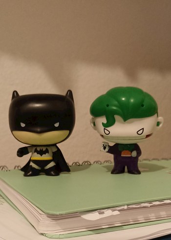 Joker ve Batman Figürleri