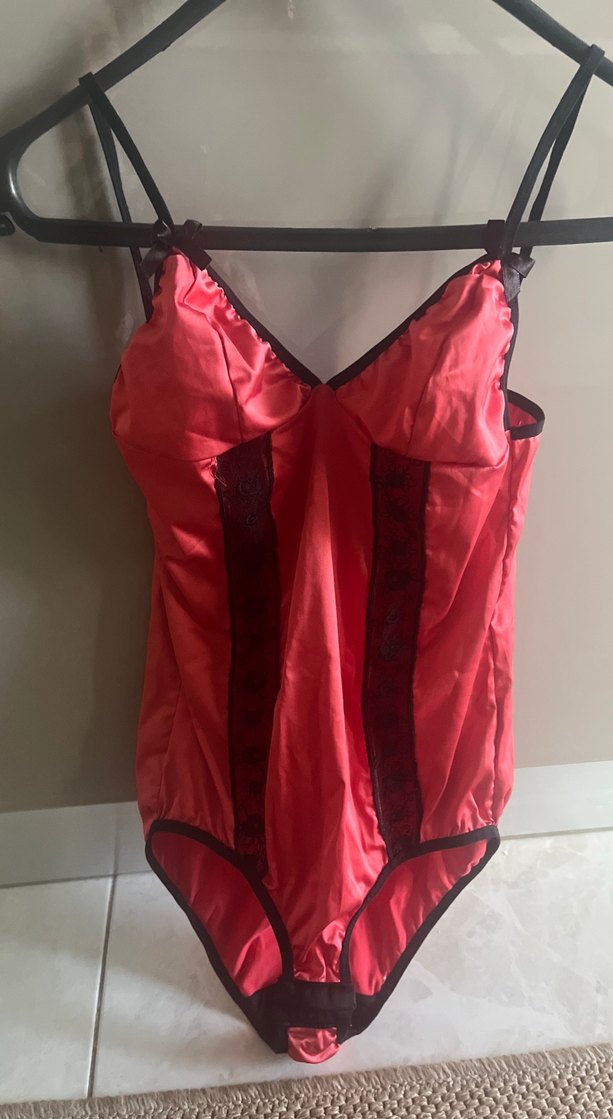 Dantelli Kırmızı Straplez Büstiyer - Görsel 2