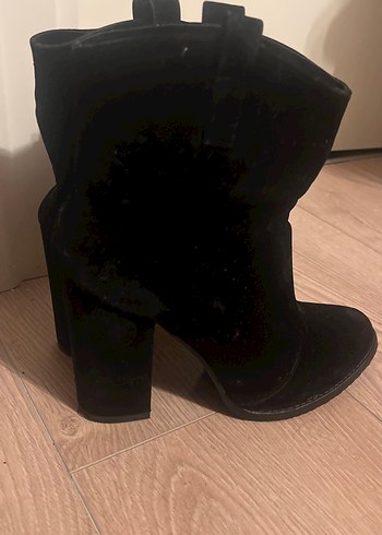 Siyah Süet divarese Kadın Topuklu Bot - Görsel 5