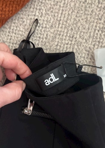 Adl marka etiketli bel tayt pantolon - Görsel 4