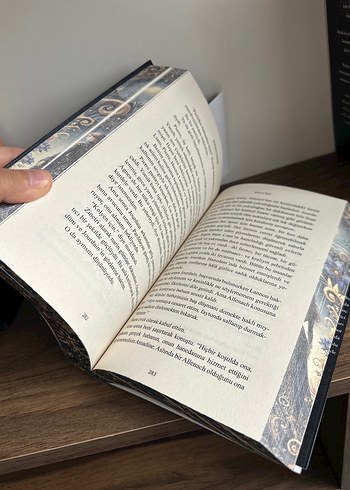 Beden Renk Kraliçenin Yükselişi - Rebecca Ross