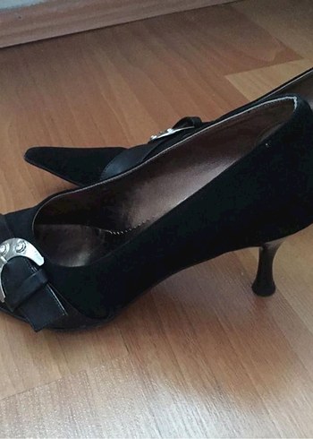 Siyah Süet Tokalı Stiletto Topuklu Kadın Ayakkabı - Görsel 3