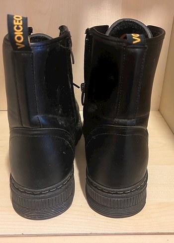 Siyah Deri Bağcıklı  Kadın Botları - Görsel 3