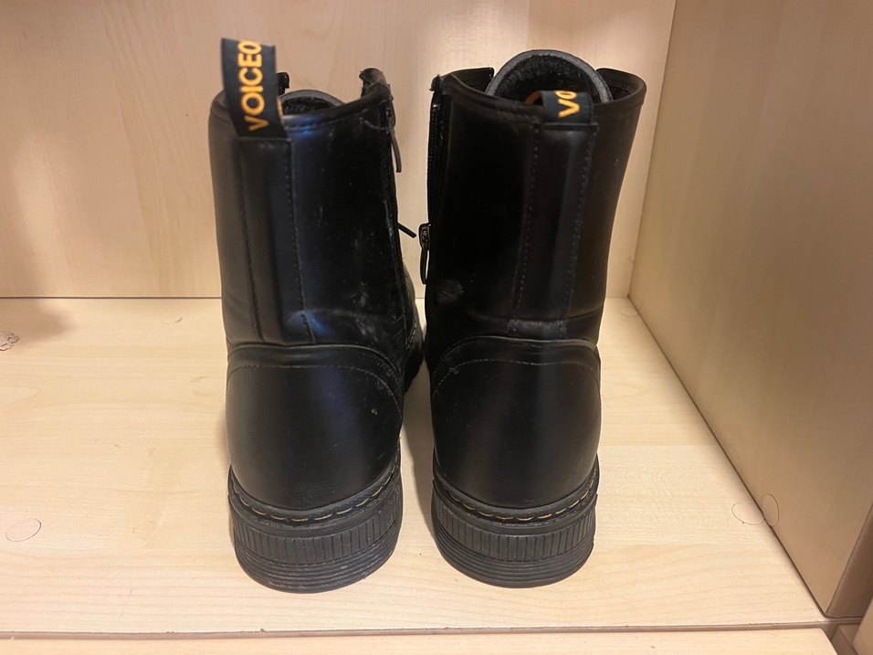 Siyah Deri Bağcıklı  Kadın Botları - Görsel 3