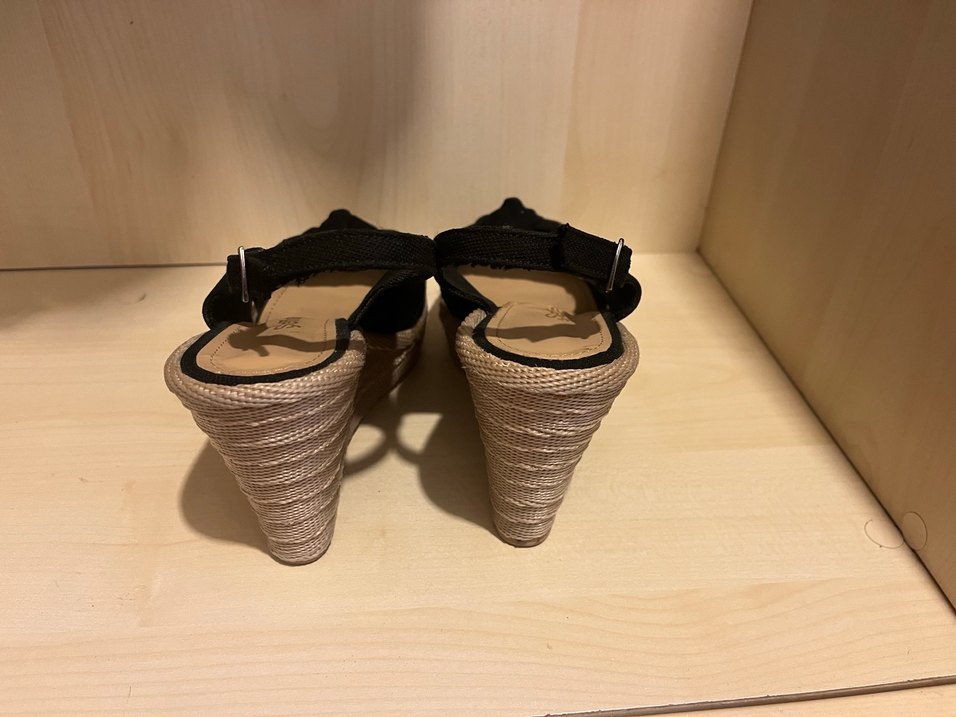 Siyah Tokalı Kadın Dolgu Topuklu Ayakkabı - Görsel 3