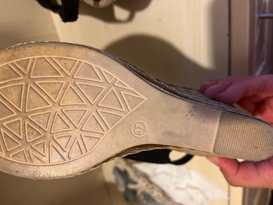 Siyah Tokalı Kadın Dolgu Topuklu Ayakkabı - Görsel 4