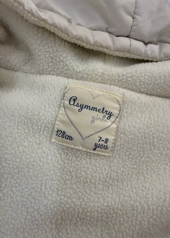 Beyaz Kapüşonlu Kız Yeleği - Görsel 6