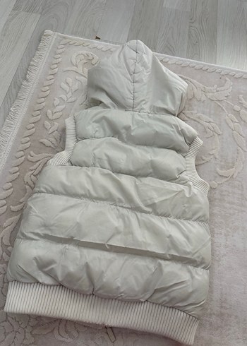 Beyaz Kapüşonlu Kız Yeleği - Görsel 7