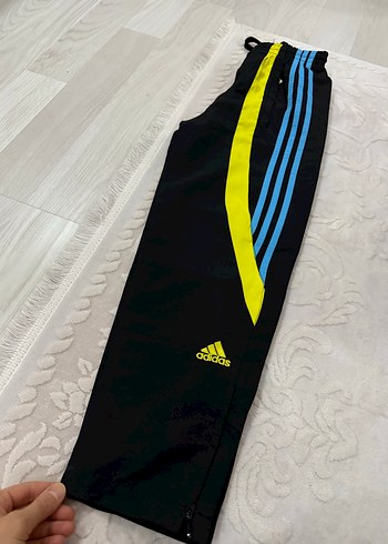 Adidas 8 Yaş