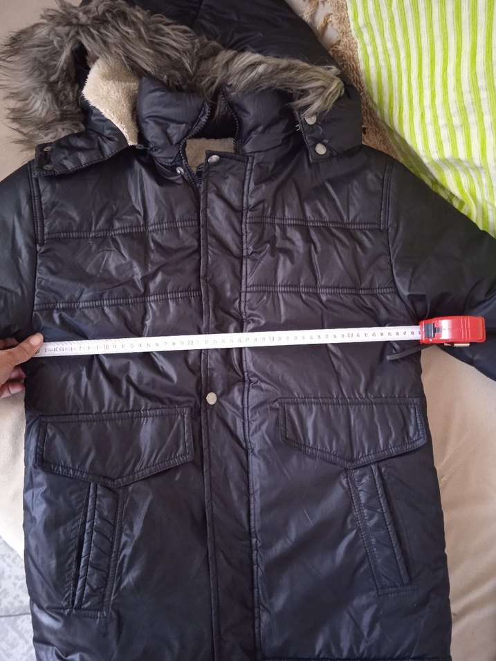 Erkek Çocuk Siyah Kürklü Streetwear Kaban - Görsel 4