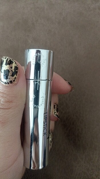 Beden Flormar Sheer Up Lipstick Gaia