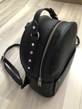 Pull Bear sırt çantası