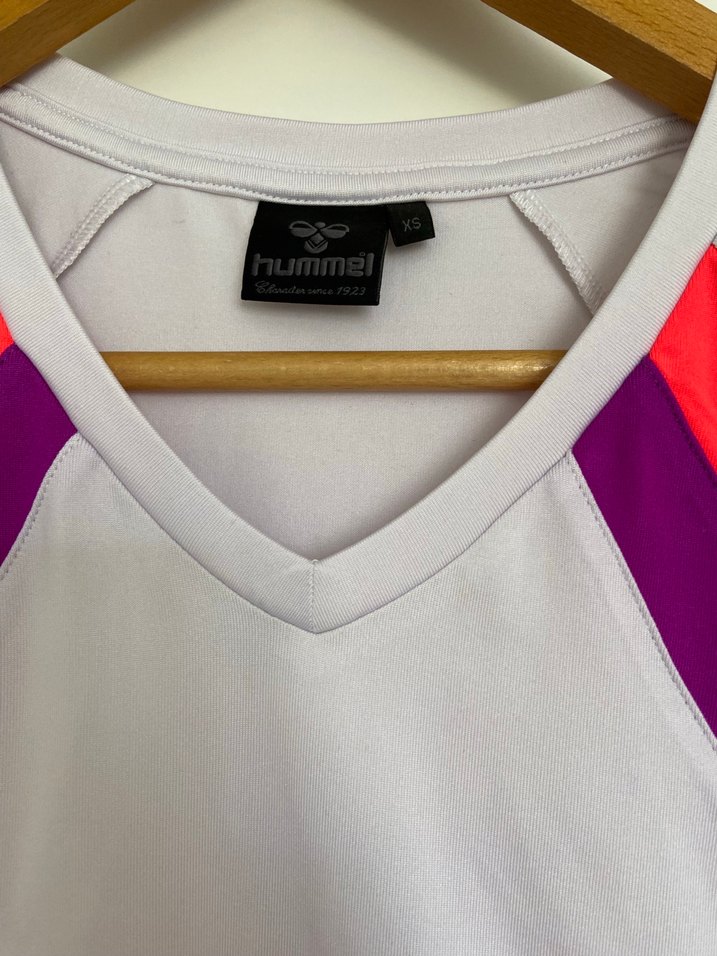 Hummel V Yaka Kısa Kollu Beyaz Tişört-Tayt - Görsel 2