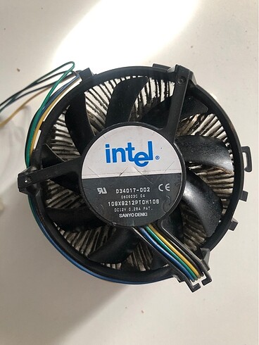 Intel marka işlemci fanı