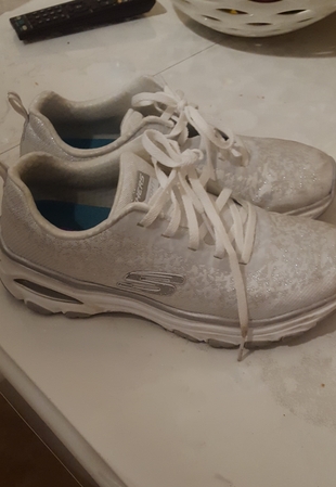 37 Beden beyaz Renk SKECHERS 37.5 numara