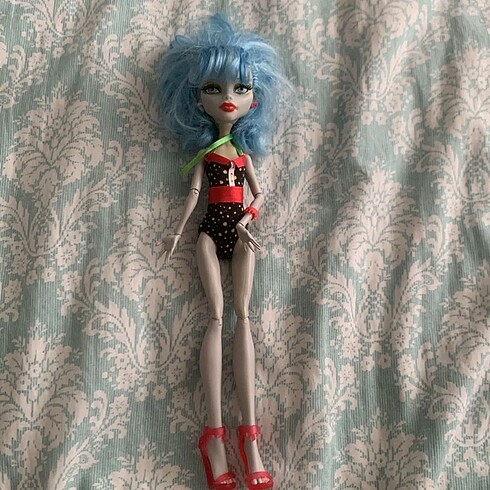 monster high ghoulia bebek