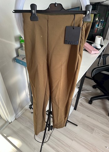 Kadın Bej Kemerli Midi Kumaş Pantolon - Görsel 4