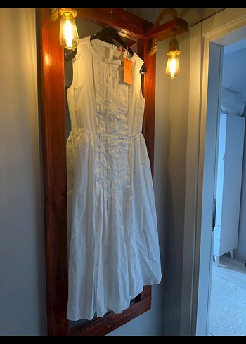 Beyaz Keten Pilili Uzun Elbise - Görsel 5