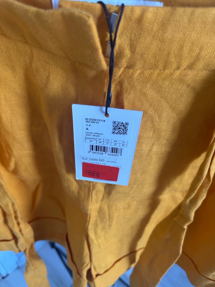 Sarı Kuşaklı Kısa Şort - Görsel 5