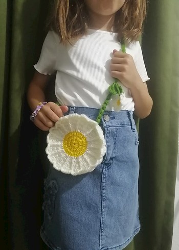 Beyaz Çiçek Desenli Örgü Bohem Çanta