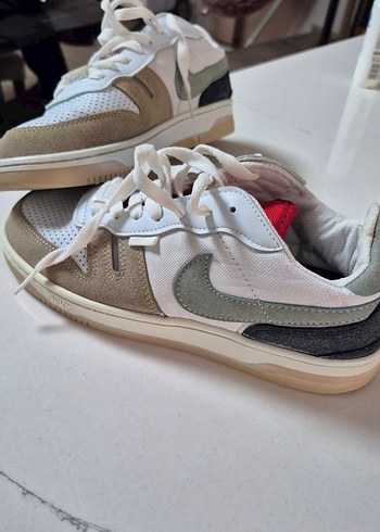 39 Beden beyaz Renk Nike Beyaz Bağcıklı Spor Ayakkabı