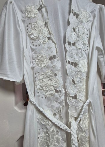 Uzun Beyaz Nakışlı Bohem Kadın Sabahlık - Görsel 7