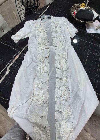 Uzun Beyaz Nakışlı Bohem Kadın Sabahlık - Görsel 3