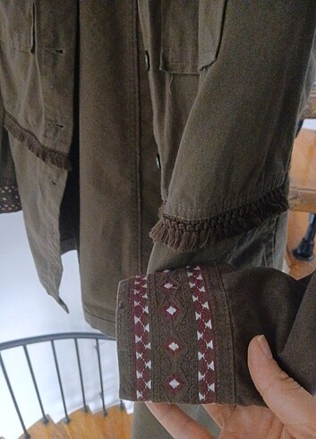 Lcw püskül nakış detayli ceket - Görsel 9