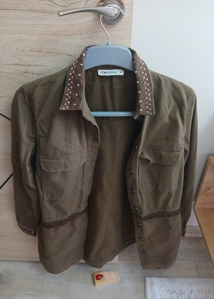 Lcw püskül nakış detayli ceket - Görsel 4