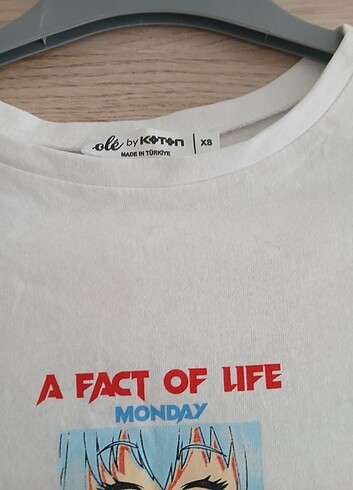 m Beden beyaz Renk Koton anime tshirt