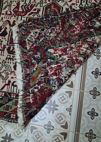 Klasik Desenli Çok Renkli Halı.40 yıllık 103×139 ölçülerinde. - Görsel 5