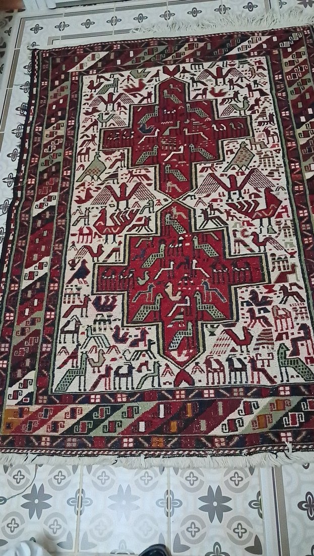 Klasik Desenli Çok Renkli Halı.40 yıllık 103×139 ölçülerinde. - Görsel 2