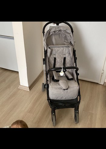 0 - 13 kg Beden Gri Bebek Arabası Katlanabilir ve Rahat