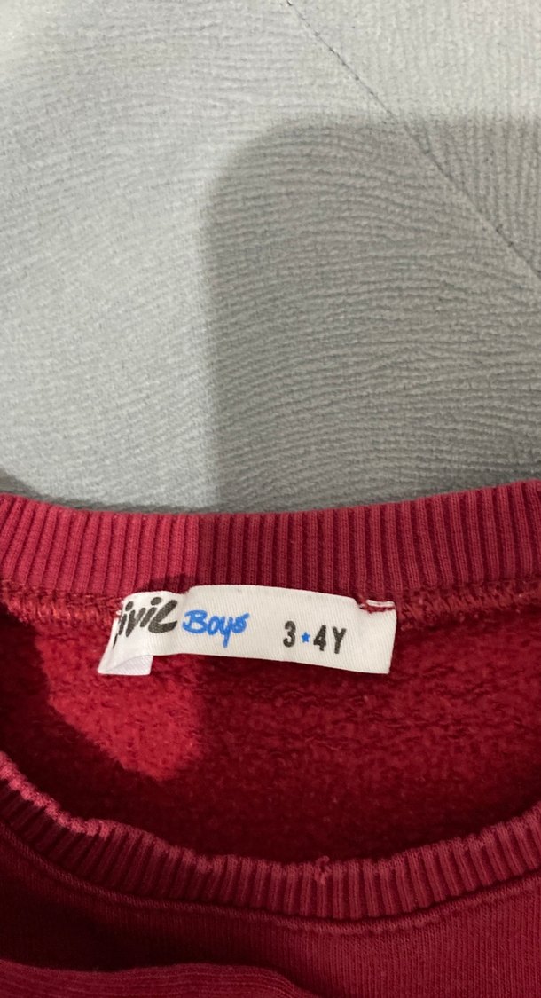 Kızaklı Geyik Baskılı Kırmızı Sweatshirt - Görsel 3