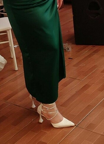 39 Beden Bilek Bağlamalı saten topuklu ayakkabı