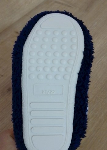 Çocuklar için Renkli Desenli Kaydırmaz Ev Terliği - Görsel 5