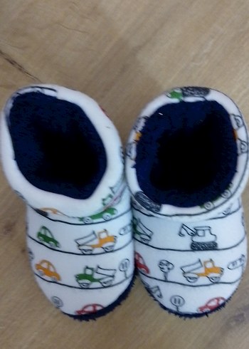 Çocuklar için Renkli Desenli Kaydırmaz Ev Terliği - Görsel 6