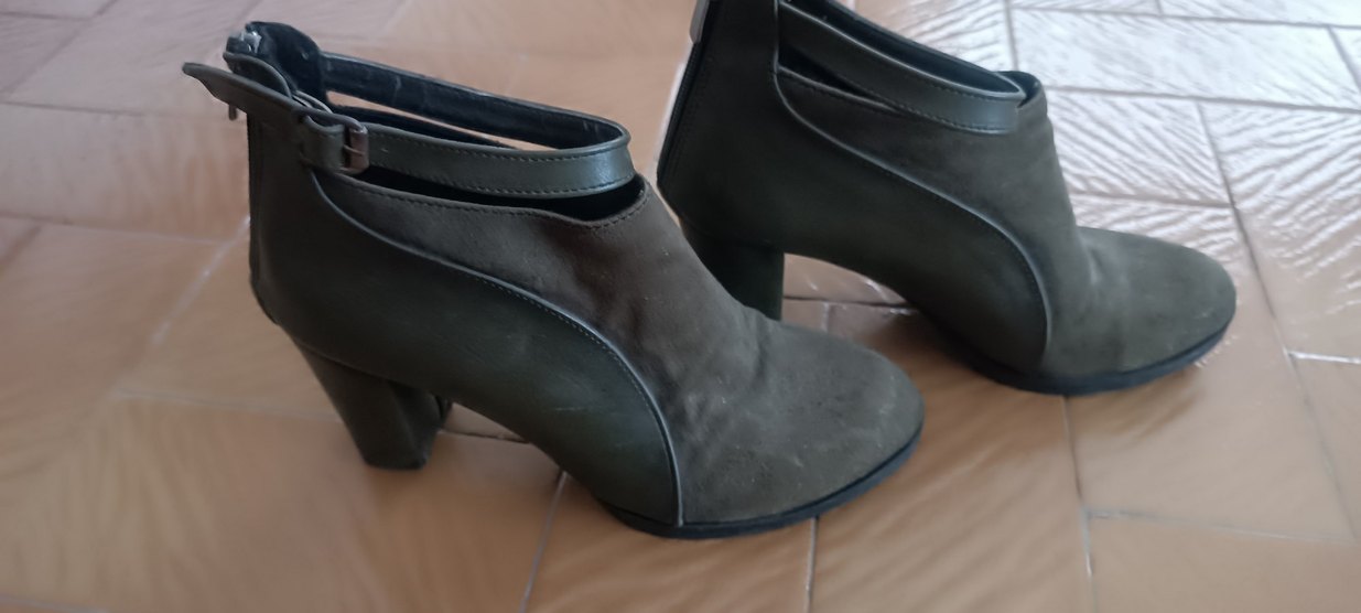 Tokalı Gri Süet Kadın Topuklu Bot - Görsel 3