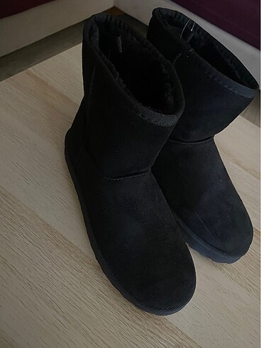 Primark Siyah Bot