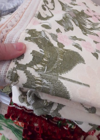 Çiçek Desenli Kadife Yatak Örtüsü - Görsel 5