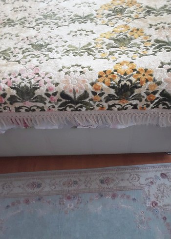 Çiçek Desenli Kadife Yatak Örtüsü - Görsel 2