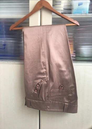 Bej Düğmeli Kadın Midi Kumaş Pantolon