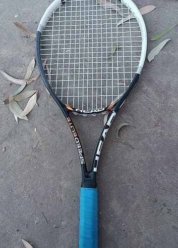 Head tenis raketi 