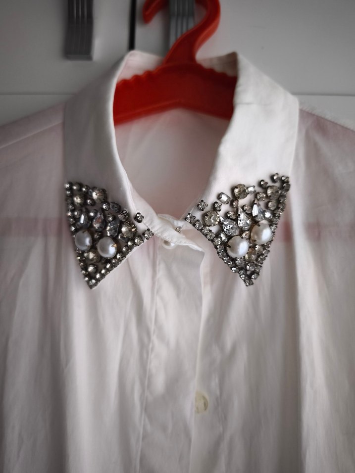 Parlak Beyaz Düğmeli Keten Gömlek - Görsel 2