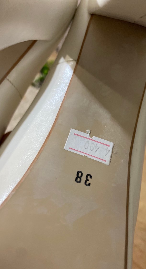 Beyaz Dolgu Topuklu Kadın Abiye Ayakkabı1 defa gıyıldı - Görsel 3