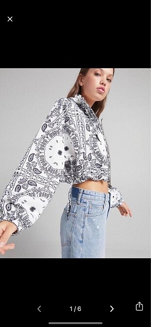 Bershka Cropped Mont