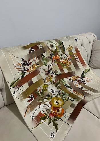  Beden Çiçek Desenli Bohem Kadın Fuları
